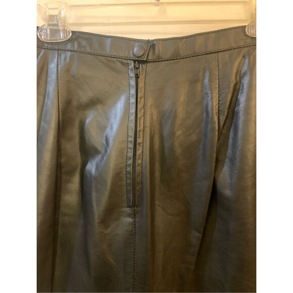 VINTAGE LEATHER SKIRT BLACK MIDI LENGTH Y2K OFFICE SIREN BUTTON DETAILS SZ 7/8 - Picture 6 of 9